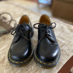 Dr.Martens Oxford size 6, NEVER WORN!!